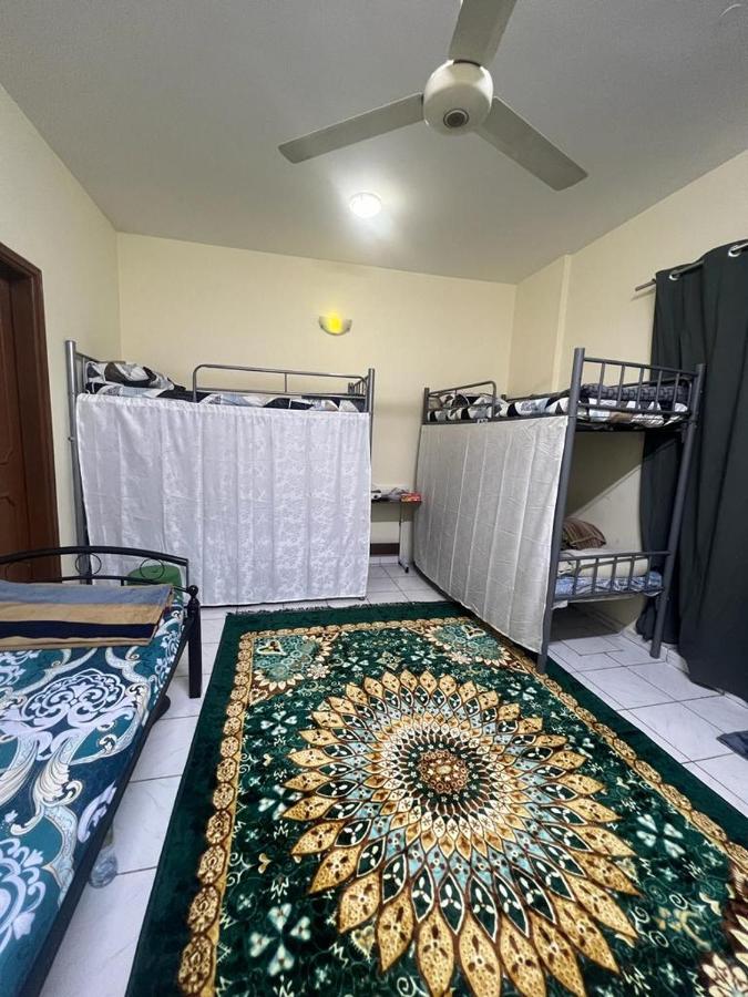 Sky Hostel Дубай Экстерьер фото